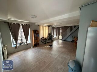  Appartement à louer 4 pièces 81 m²