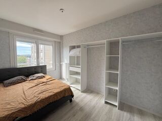  Appartement à louer 3 pièces 68 m²