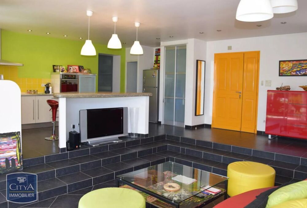 À LOUER Découvrez cette charmante maison T4 située à Mar....