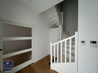  Appartement à louer 4 pièces 103 m²