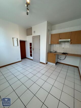  Appartement à louer 1 pièce 28 m²