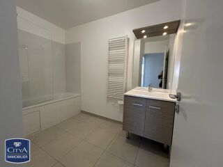  Appartement à louer 4 pièces 92 m²
