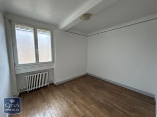  Appartement à louer 4 pièces 63 m²