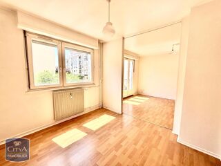  Appartement à louer 3 pièces 69 m²