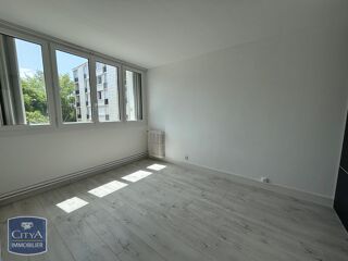  Appartement à louer 4 pièces 70 m²