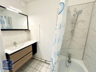  Appartement à louer 3 pièces 60 m²