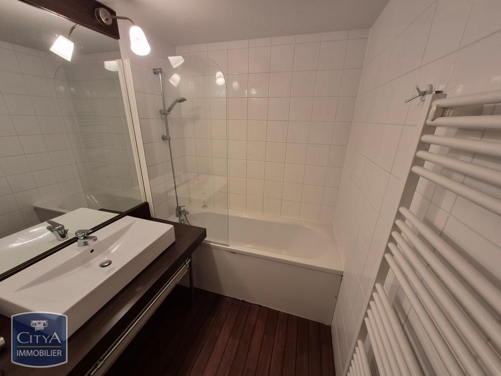 location Appartement - 3 pièce(s) - 36 m² Chaveignes (37120)
