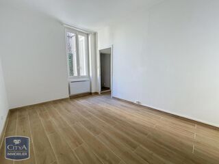  Appartement à louer 4 pièces 97 m²