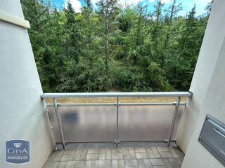  Appartement à louer 4 pièces 74 m²