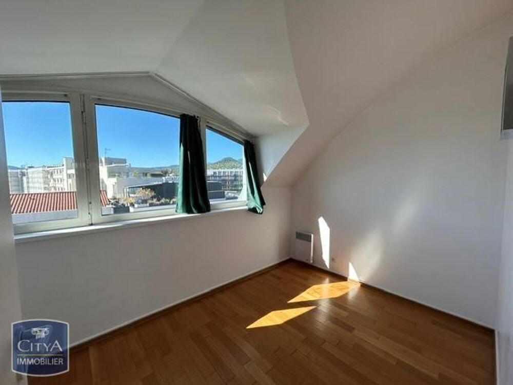 location Appartement - 4 pièce(s) - 100 m² Clermont-Ferrand (63000)