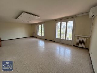  Appartement à louer 4 pièces 110 m²