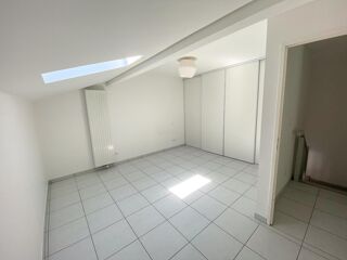  Appartement à louer 3 pièces 67 m²