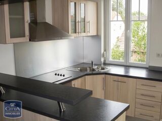  Appartement à louer 3 pièces 81 m²