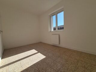  Appartement à louer 1 pièce 28 m²