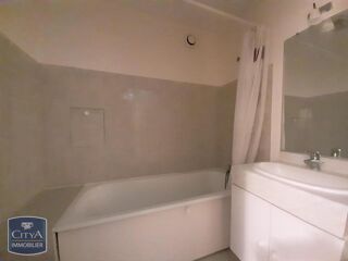  Appartement à louer 1 pièce 28 m²