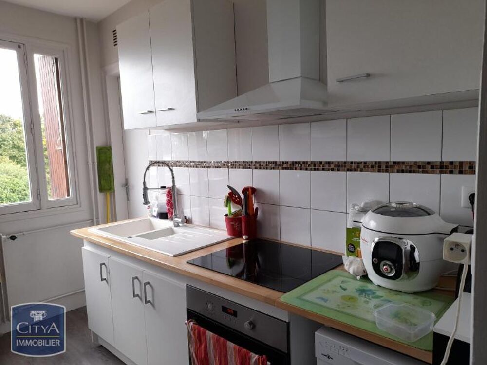 EXCLUSIVITÉ - GRAND APPARTEMENT 4 PIÈCES En location : d....