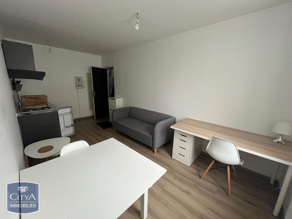 À LOUER : Appartement T1 meublé situé à Saint-Étienne, a....