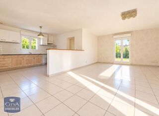 location Maison - 4 pièce(s) - 130 m² Saint-Seurin-sur-l'Isle (33660)