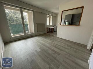  Appartement à louer 1 pièce 33 m²