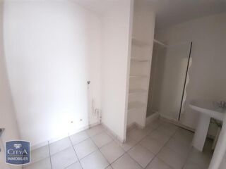 Appartement à louer 2 pièces 45 m²