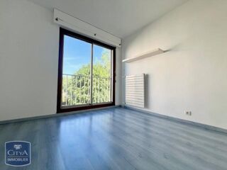  Appartement à louer 4 pièces 87 m²