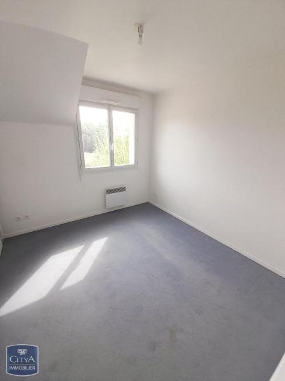 location Appartement - 3 pièce(s) - 65 m² Sainte-Menehould (51800)