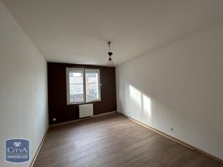  Appartement à louer 4 pièces 107 m²