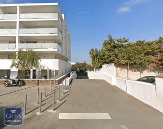  Parking / Garage � louer 