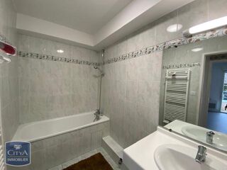  Appartement à louer 3 pièces 78 m²