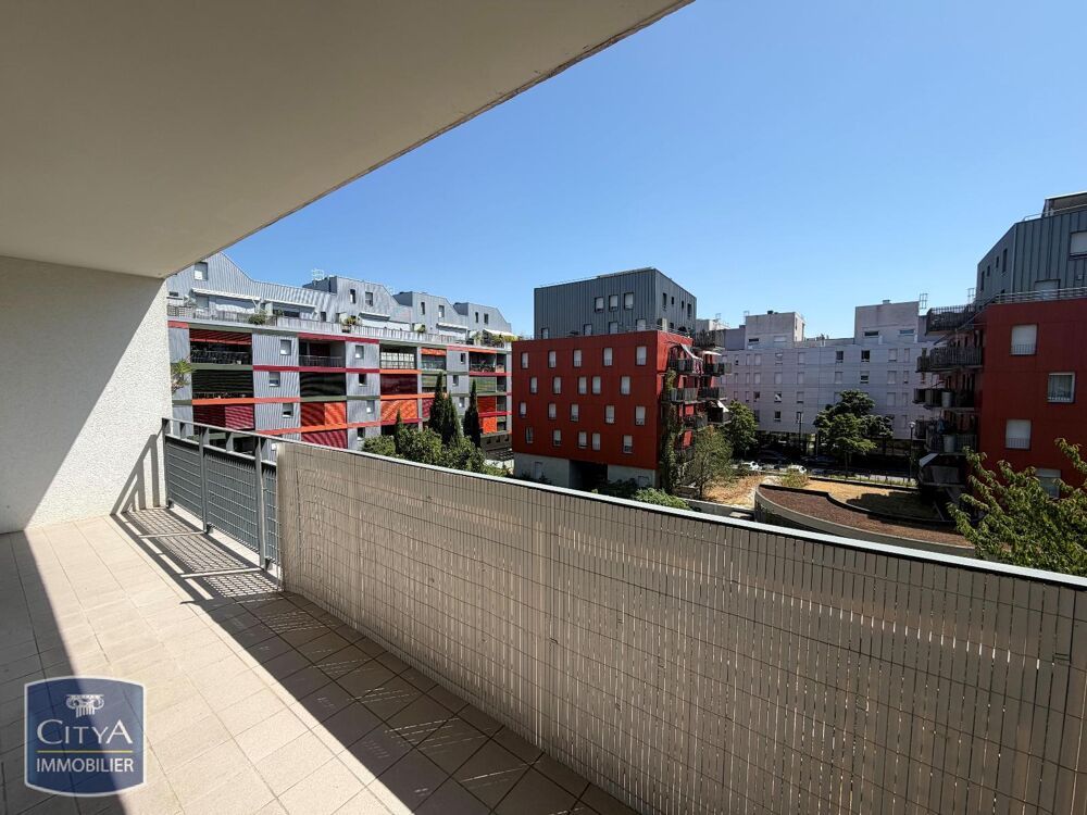 À LOUER Nous vous proposons un appartement de type T2 si....