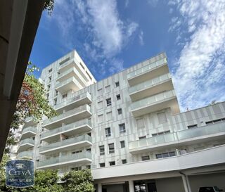  Appartement à louer 3 pièces 75 m²