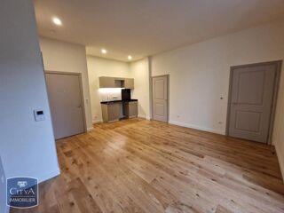 Appartement à louer 2 pièces 43 m²