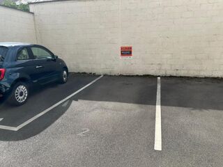  Parking / Garage à louer 