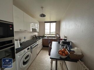  Appartement à louer 4 pièces 80 m²