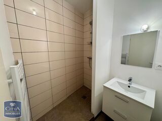  Appartement à louer 2 pièces 37 m²