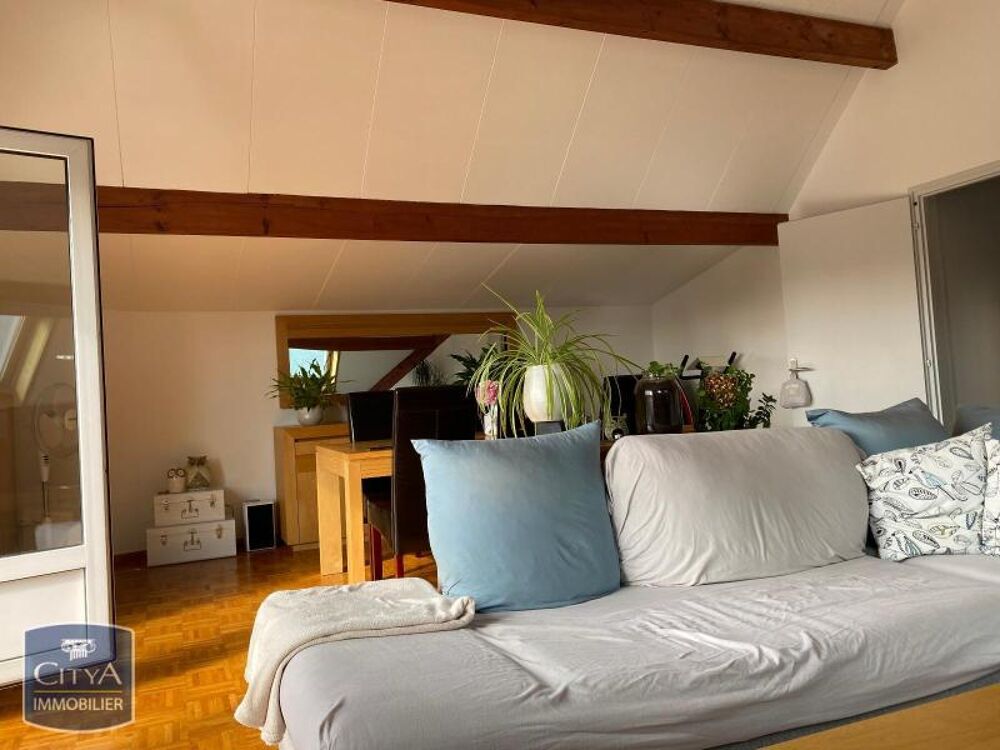 À LOUER : Découvrez cet appartement rénové T4 situé à Da....