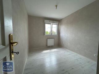  Appartement à louer 3 pièces 64 m²