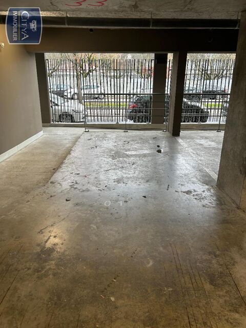  Parking / Garage  louer 