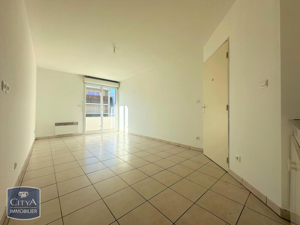 À LOUER : Appartement T2 moderne avec balcon et garage, ....