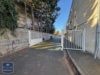  Parking / Garage � louer 