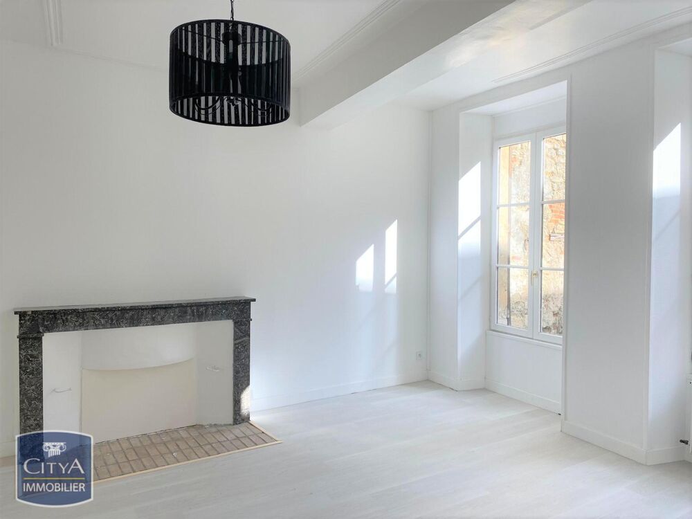 ** Travaux en cours ** À LOUER : Charmant appartement T2....