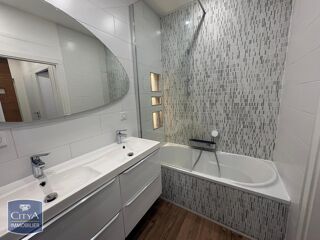  Appartement à louer 3 pièces 69 m²