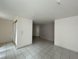  Appartement à louer 3 pièces 61 m²