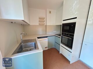 location Appartement - 3 pièce(s) - 69 m² Aix-en-Provence (13100)