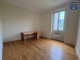  Appartement à louer 4 pièces 92 m²