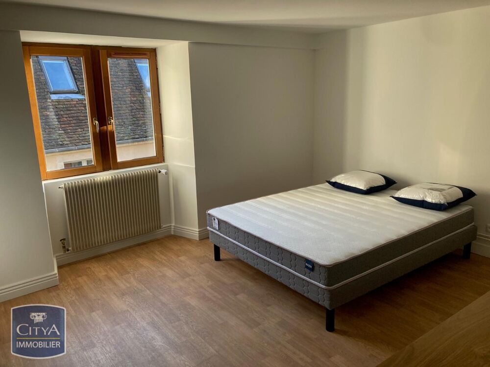 location Appartement - 5 pièce(s) - 120 m² Bourges (18000)