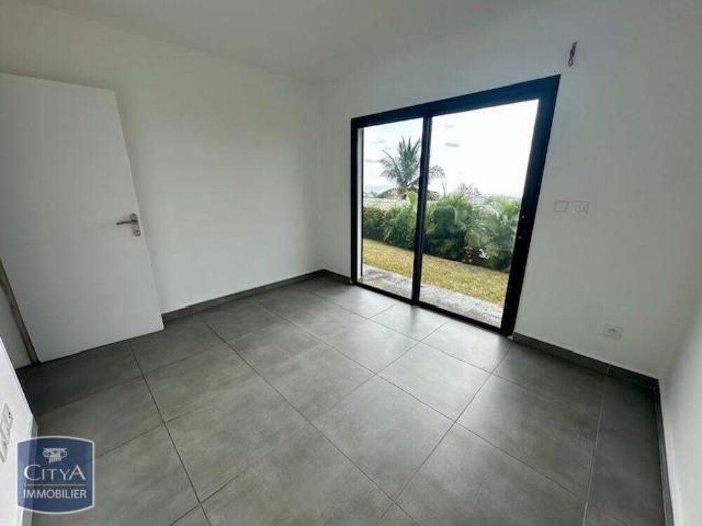 location Appartement - 5 pièce(s) - 104 m² Saint-Paul (97460)