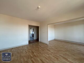  Appartement à louer 3 pièces 94 m²