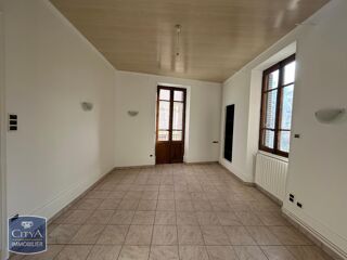  Appartement à louer 4 pièces 75 m²