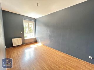  Appartement à louer 4 pièces 77 m²